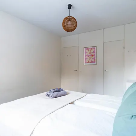 Polar Snow Base: 1br, Wifi, Parking *